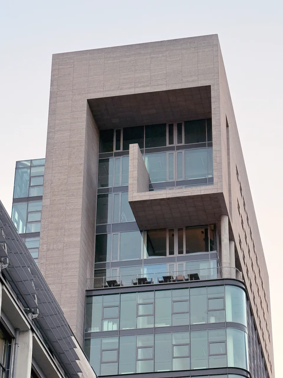 Bürogebäude der rwQUANTICAL GmbH an der Kaistraße im Düsseldorfer MedienHafen