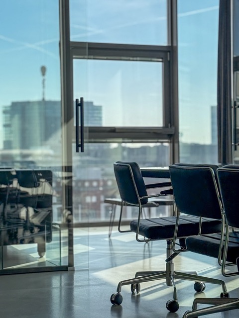 Office view overlooking Düsseldorf skyline